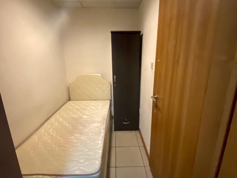 Small Room With Attached Bathroom Available For Mainly Girls In Sulafa Tower Dubai Marina AED 2000 Per Month